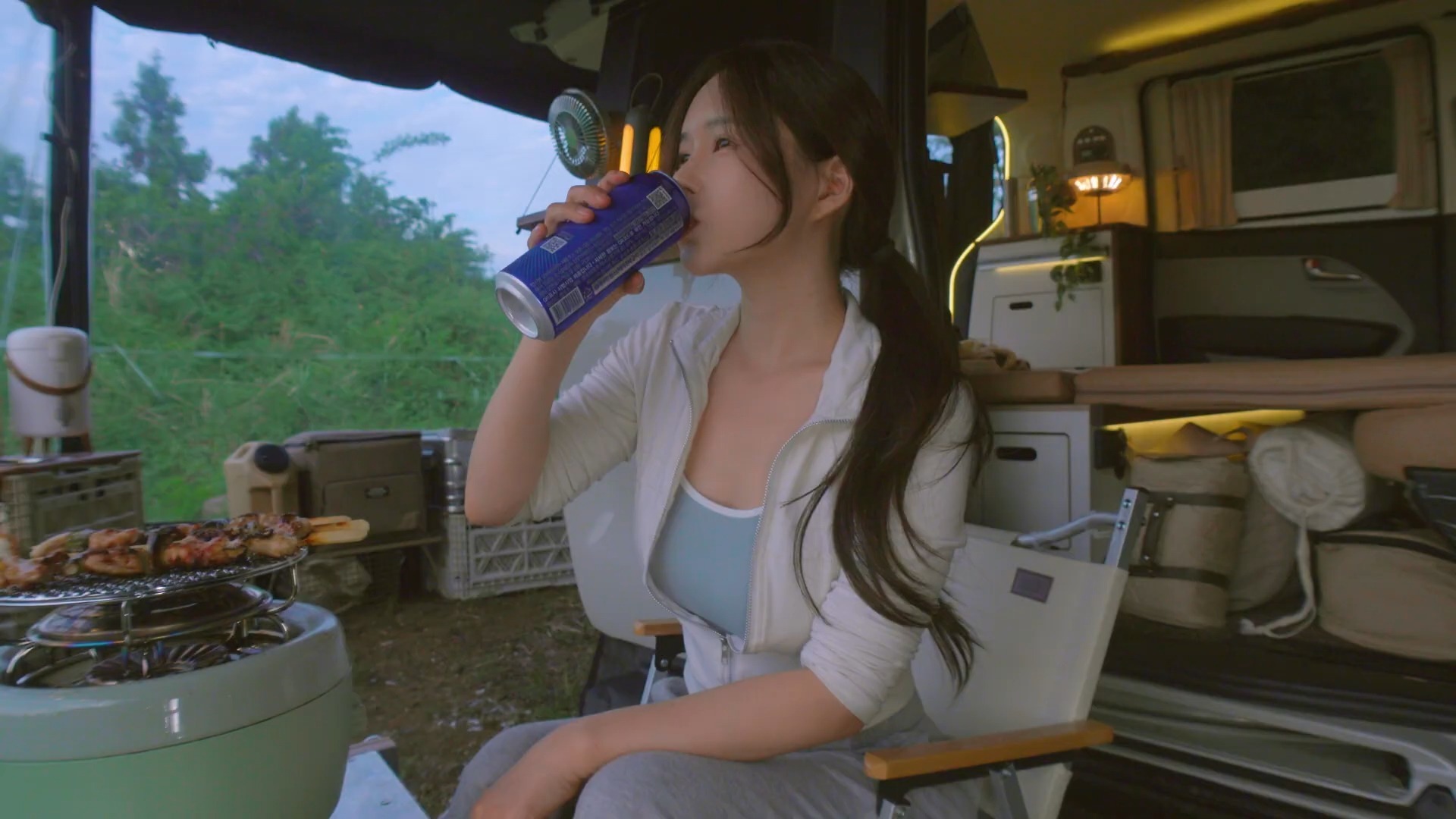 人民币汇率保持基本稳定有坚实基础